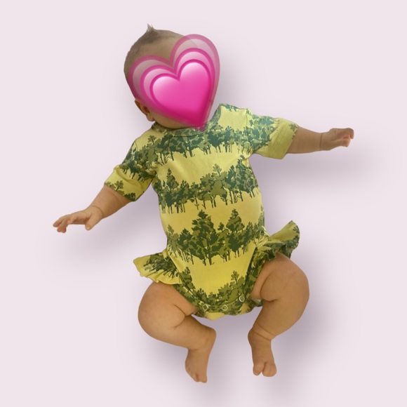 Kate Quinn ruffled leg bodysuit Pine Trees - Picture 2 of 2